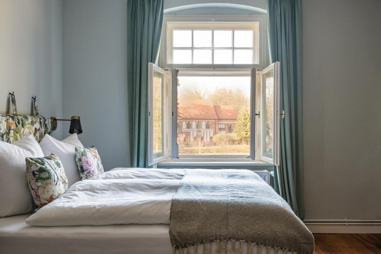 Klostergartenhotel Marienfliess Stepenitz Exteriör bild