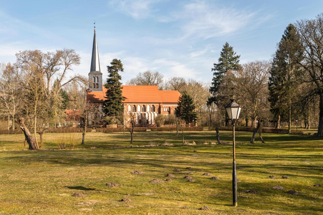 Klostergartenhotel Marienfliess Stepenitz Exteriör bild