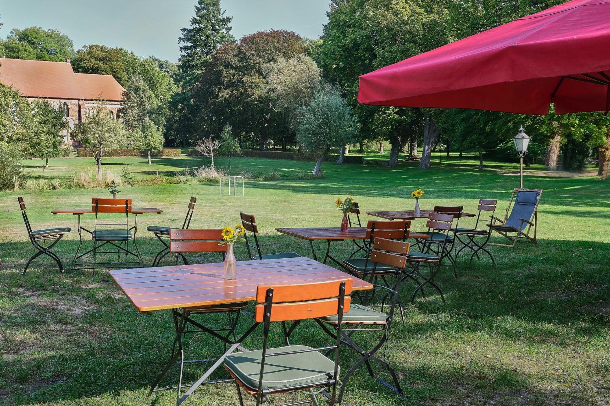Klostergartenhotel Marienfliess Stepenitz Exteriör bild